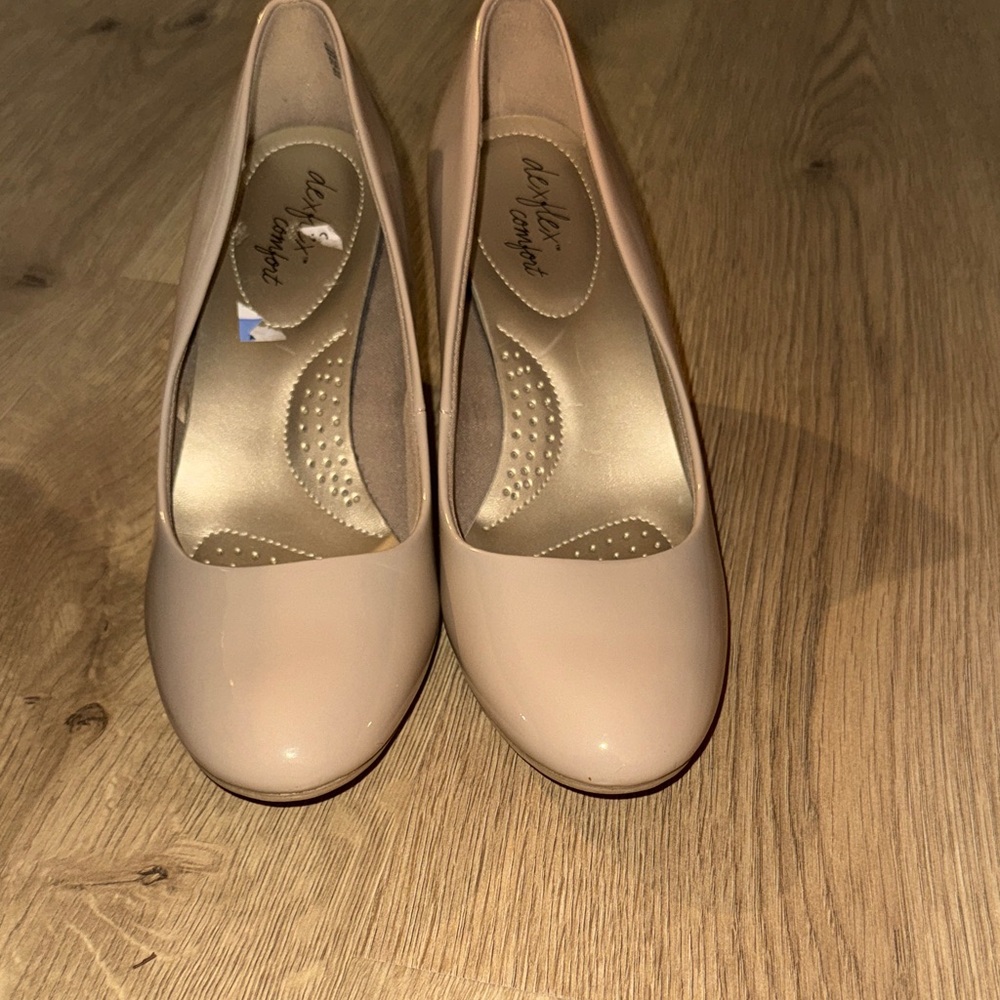 Dexflex Comfort Beige Heels